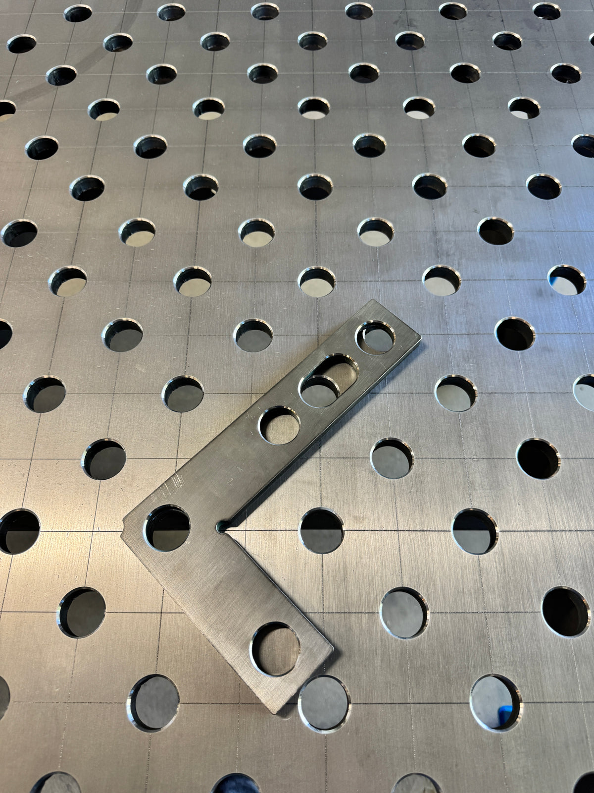 Litteä kulma 150x250 mm Ø28 10 mm