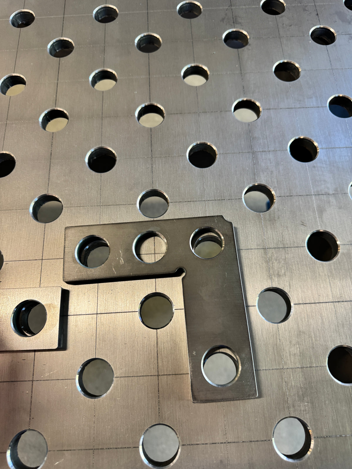 Litteä kulma 150x150 mm Ø28 10 mm