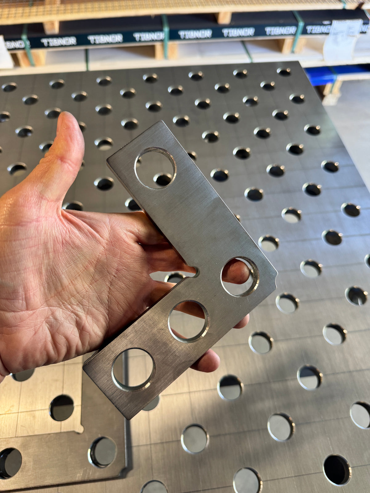Litteä kulma 150x150 mm Ø28 10 mm
