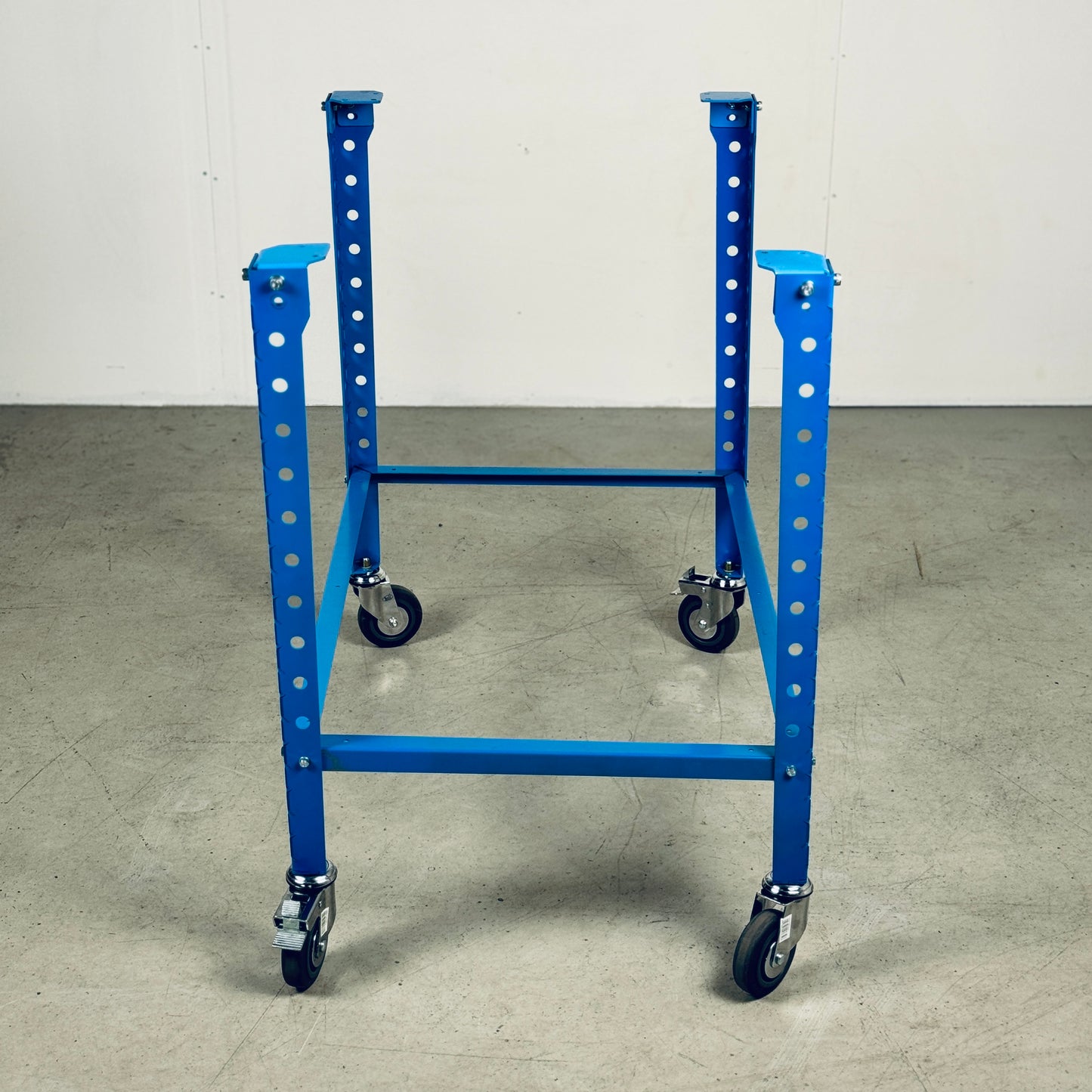 Workbench Frame with Casters 4W